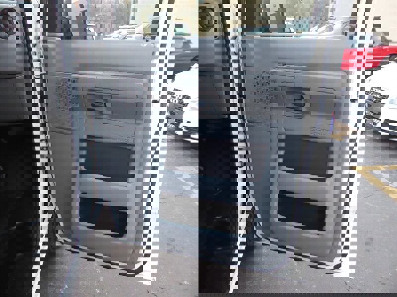 Used 2009 Ford E-350 and Econoline 350 XL image 22