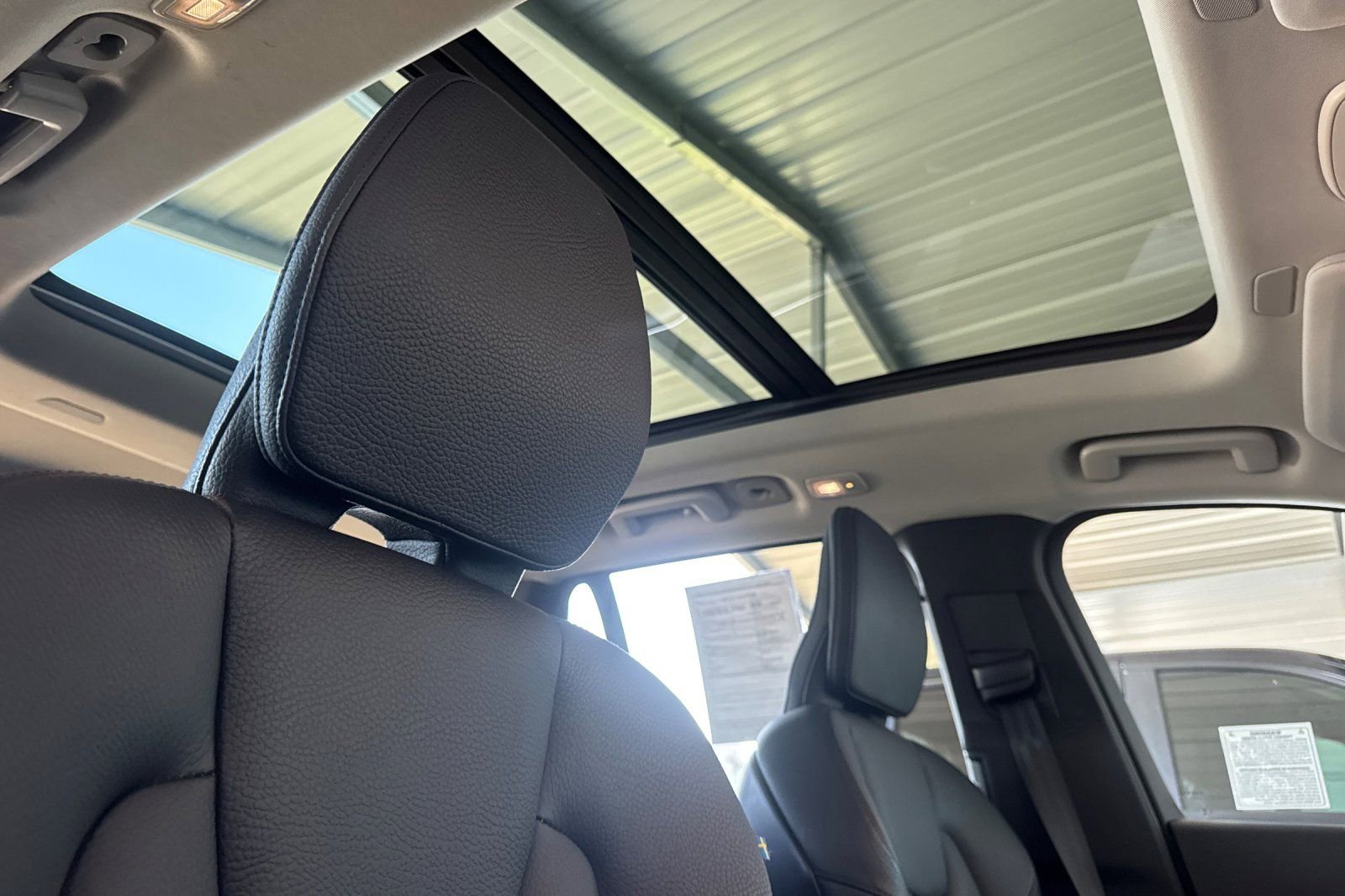 Certified 2024 Volvo XC90 B6 Plus image 21