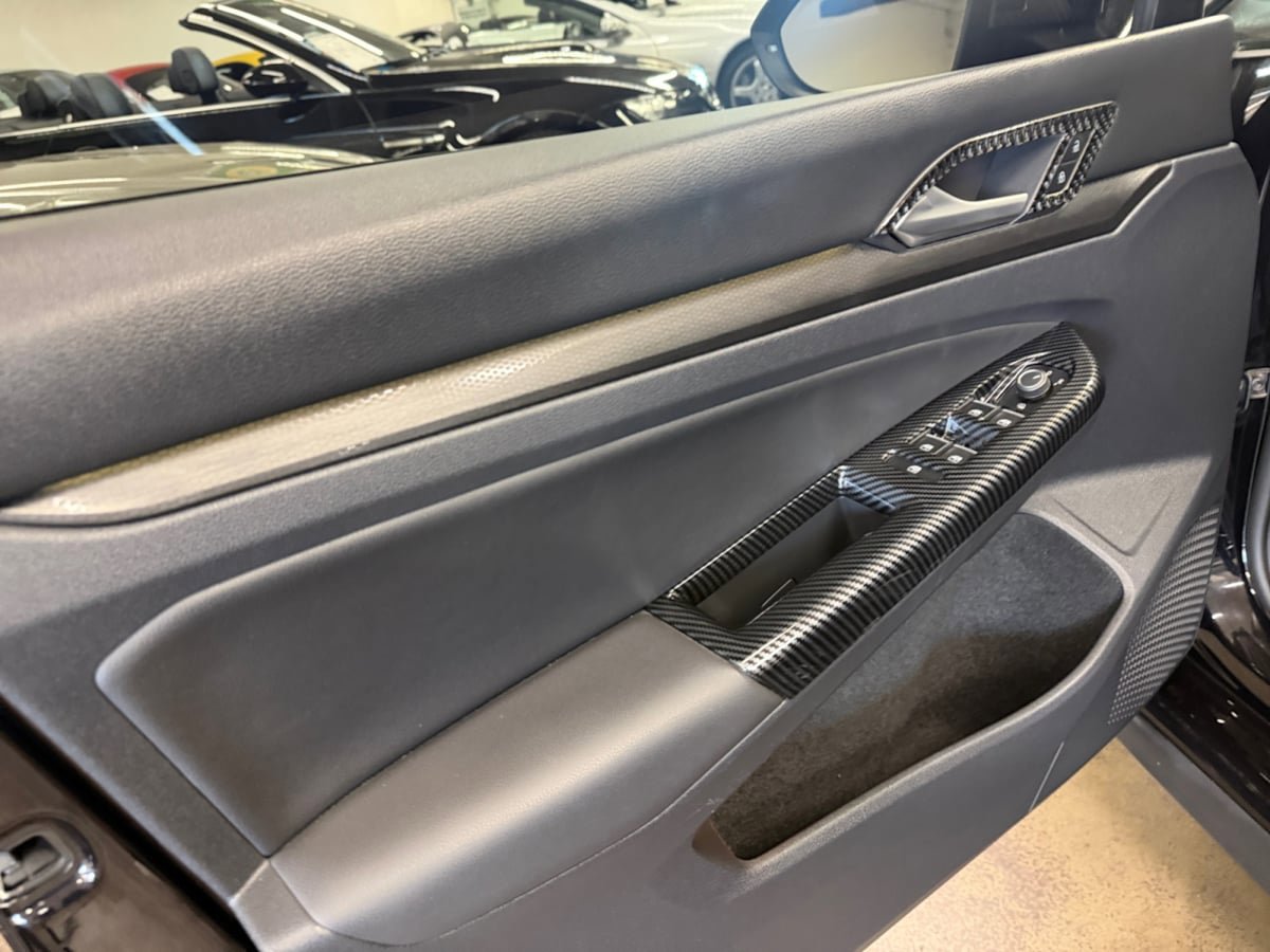 Used 2022 Volkswagen GTI SE FWD image 11