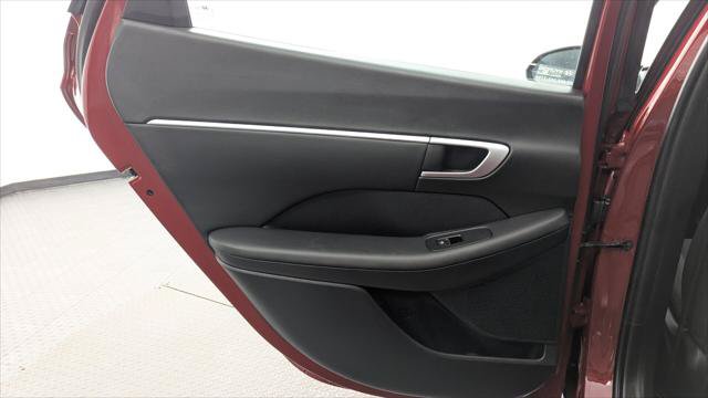 Used 2025 Hyundai Sonata SEL FWD image 16