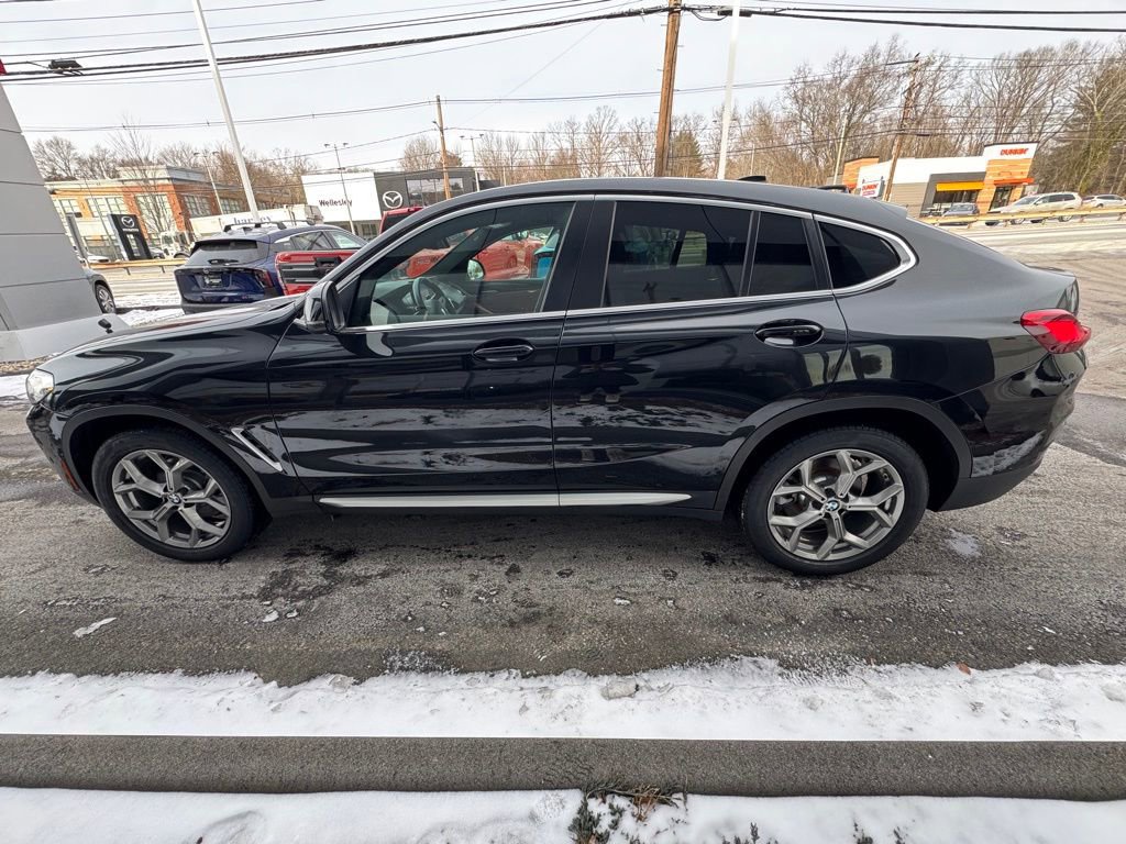 Used 2023 BMW X4 xDrive30i w/ Premium Package image 3