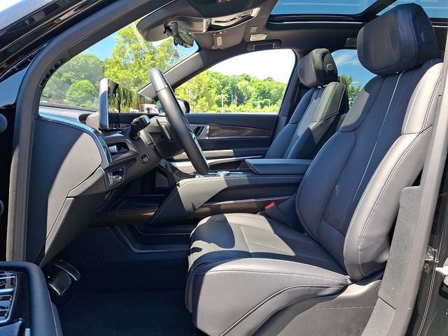 Certified 2026 Cadillac Vistiq Luxury AWD/4WD image 13