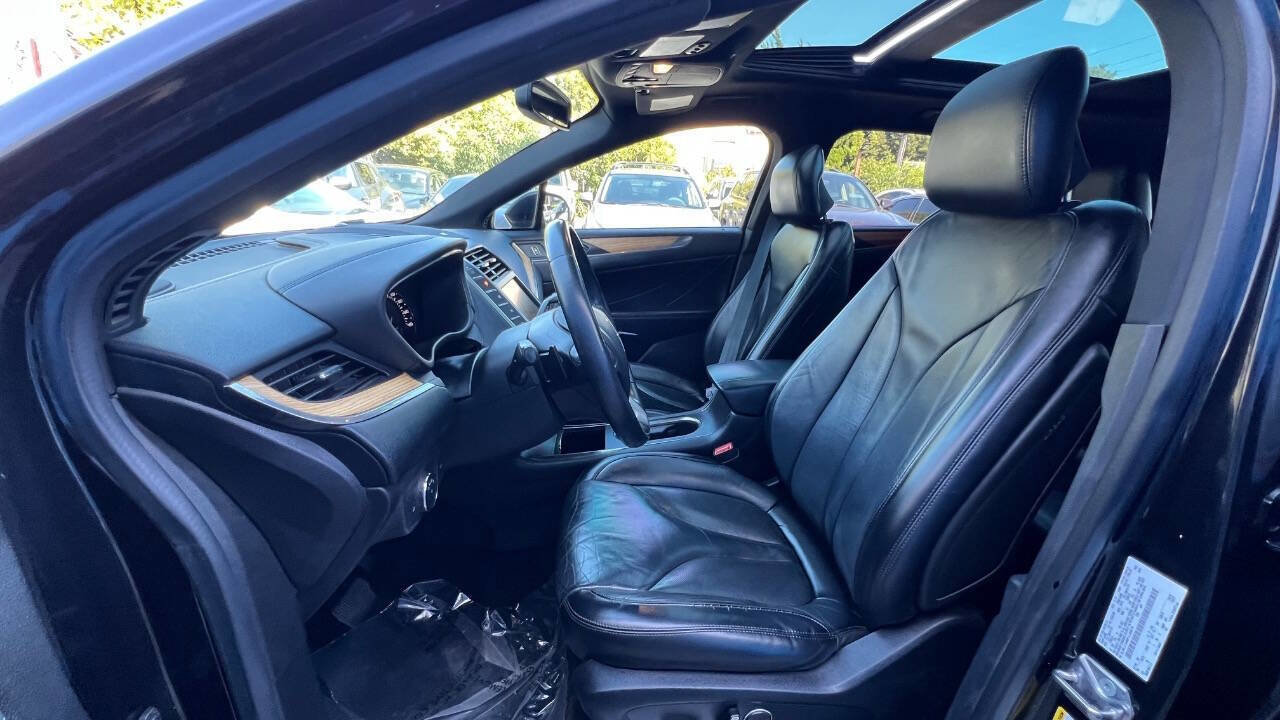 Used 2015 Lincoln MKC FWD w/ Equipment Group 101A Select image 18