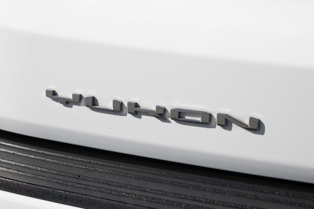 Used 2022 GMC Yukon XL SLE w/ Gmc Pro Safety Plus Package image 13