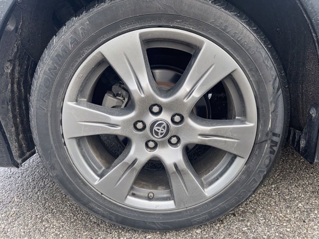 Used 2019 Toyota Sienna SE image 6