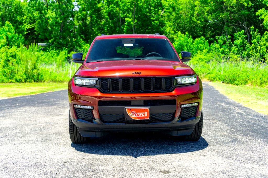New 2025 Jeep Grand Cherokee L Limited w/ Black Appearance Package RWD image 5