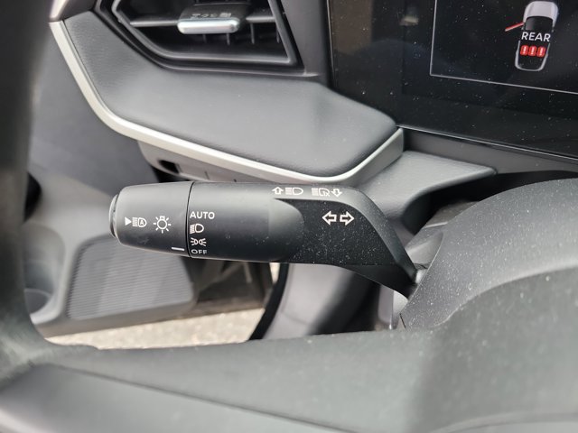 Used 2025 Nissan Kicks S image 24