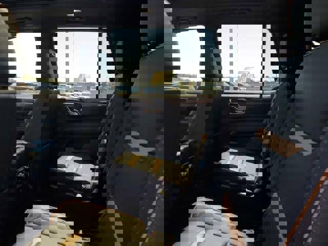 Used 2022 GMC Yukon AT4 image 8