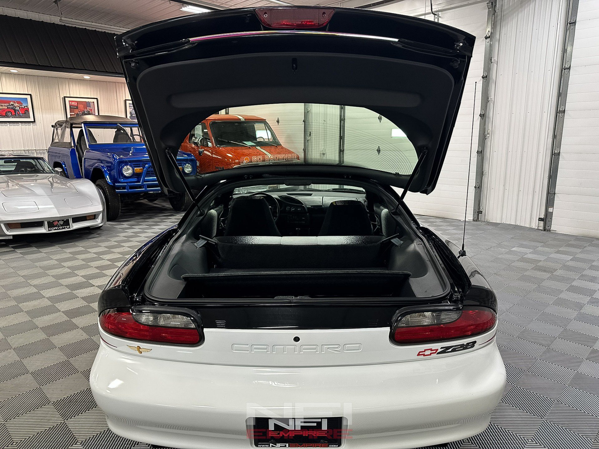 Used 1993 Chevrolet Camaro Z28 RWD image 41