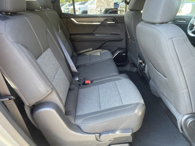Used 2025 GMC Acadia Elevation image 30
