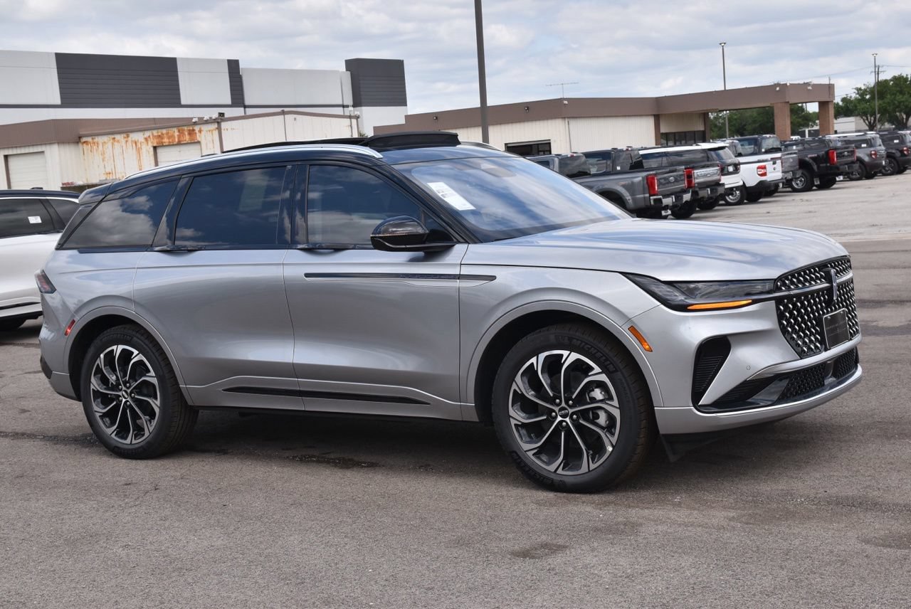 New 2026 Lincoln Nautilus Reserve AWD/4WD image 11