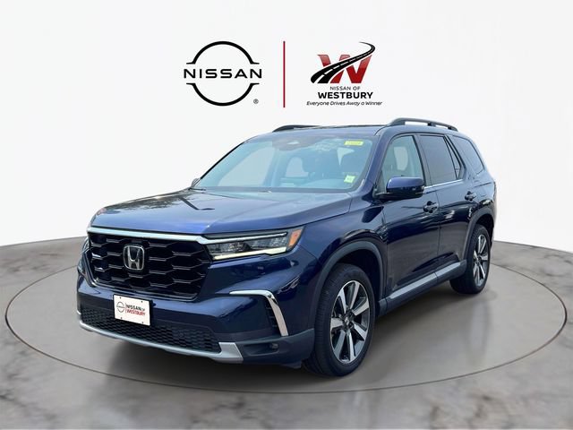 Used 2023 Honda Pilot Touring image 4