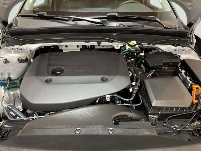 Used 2025 Volvo XC40 B5 Plus AWD/4WD image 86