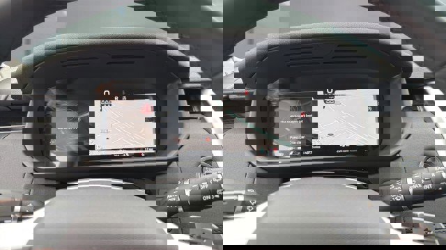 Used 2024 Land Rover Discovery S image 29