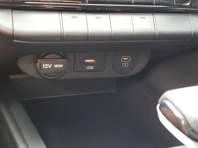 Certified 2024 Hyundai Elantra SEL FWD image 29