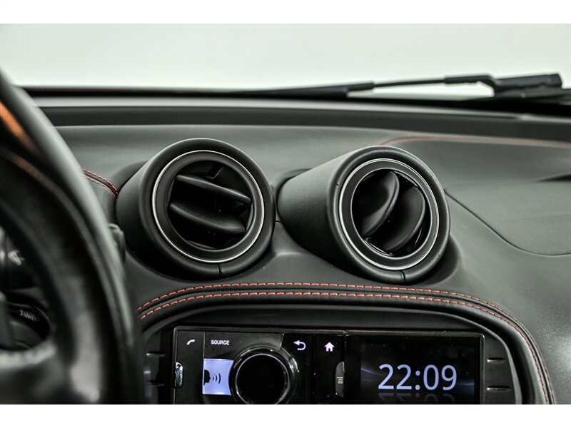 Used 2015 Alfa Romeo 4C Coupe w/ Leather Interior Group RWD image 20