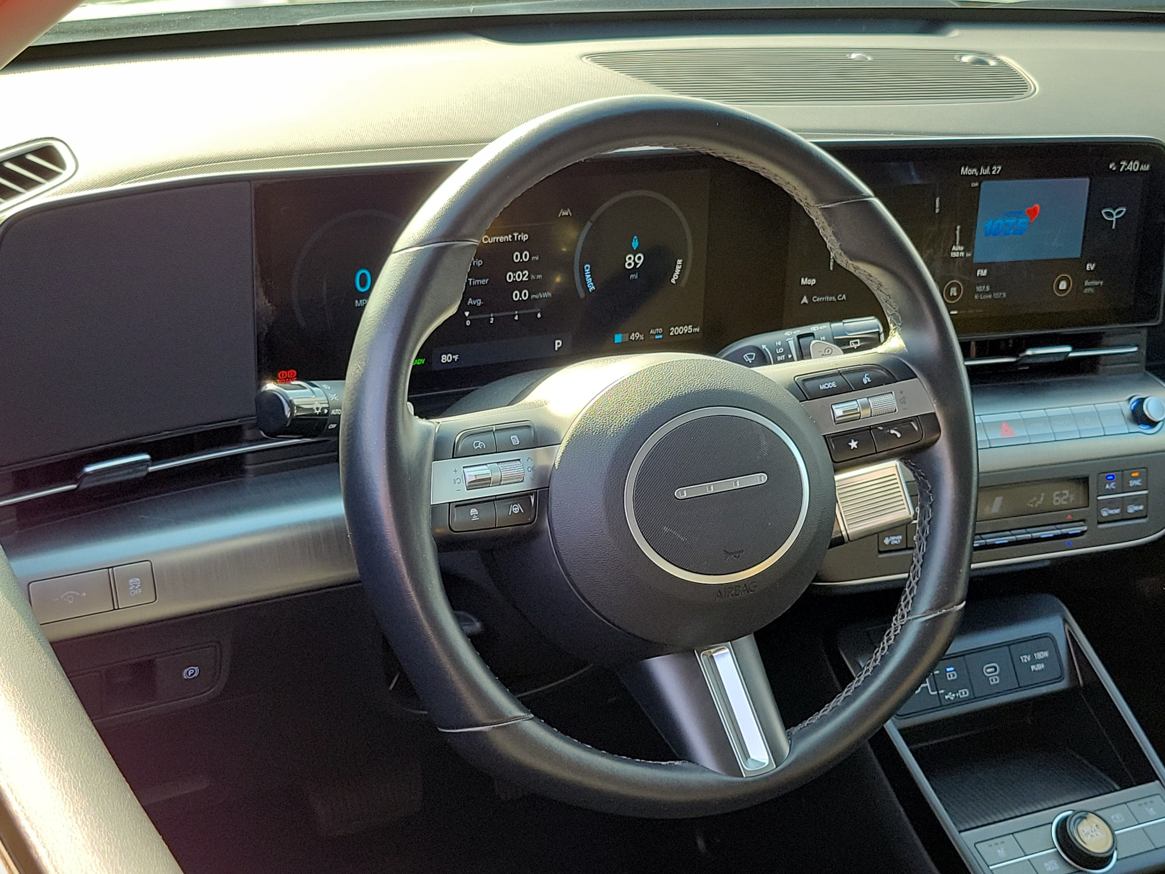 Certified 2024 Hyundai Kona SEL FWD image 9