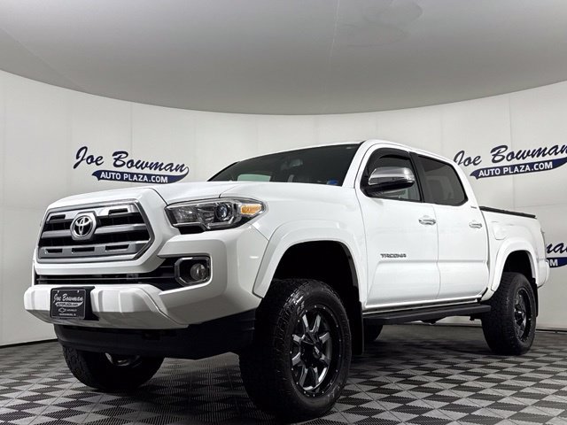 Used 2017 Toyota Tacoma Limited w/ Tow Package AWD/4WD image 3