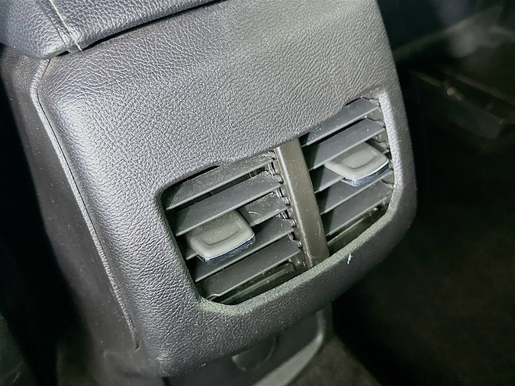 Used 2020 Ford Fusion SEL FWD image 32