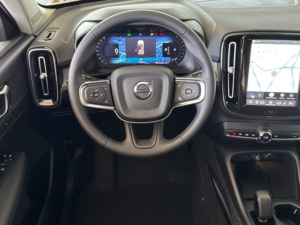 New 2026 Volvo XC40 B5 Core w/ Climate Package AWD/4WD image 13