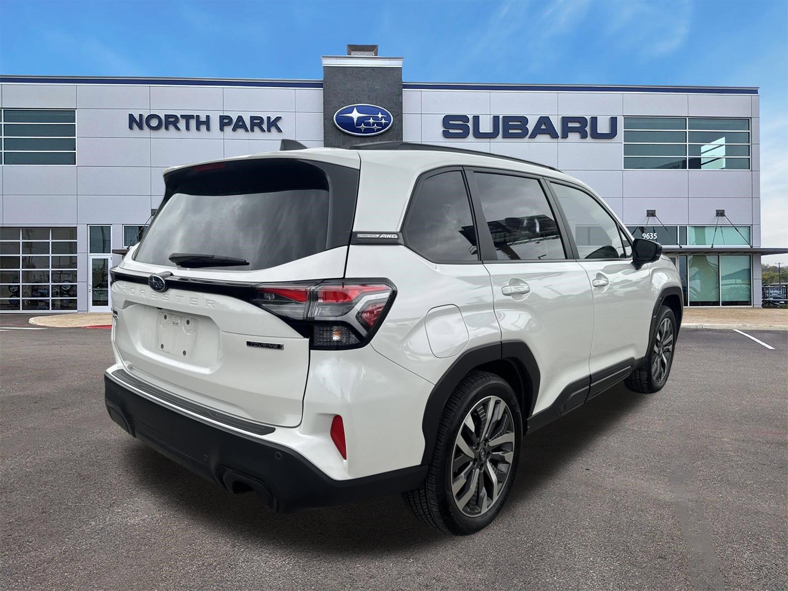 Certified 2025 Subaru Forester Touring AWD/4WD image 3