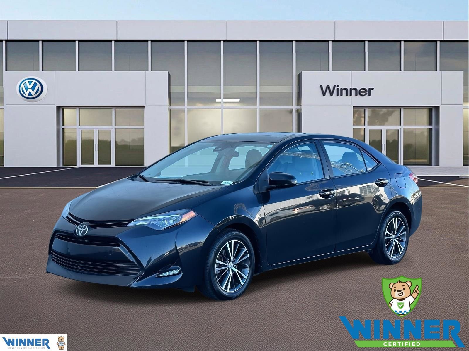 Used 2018 Toyota Corolla LE image 1