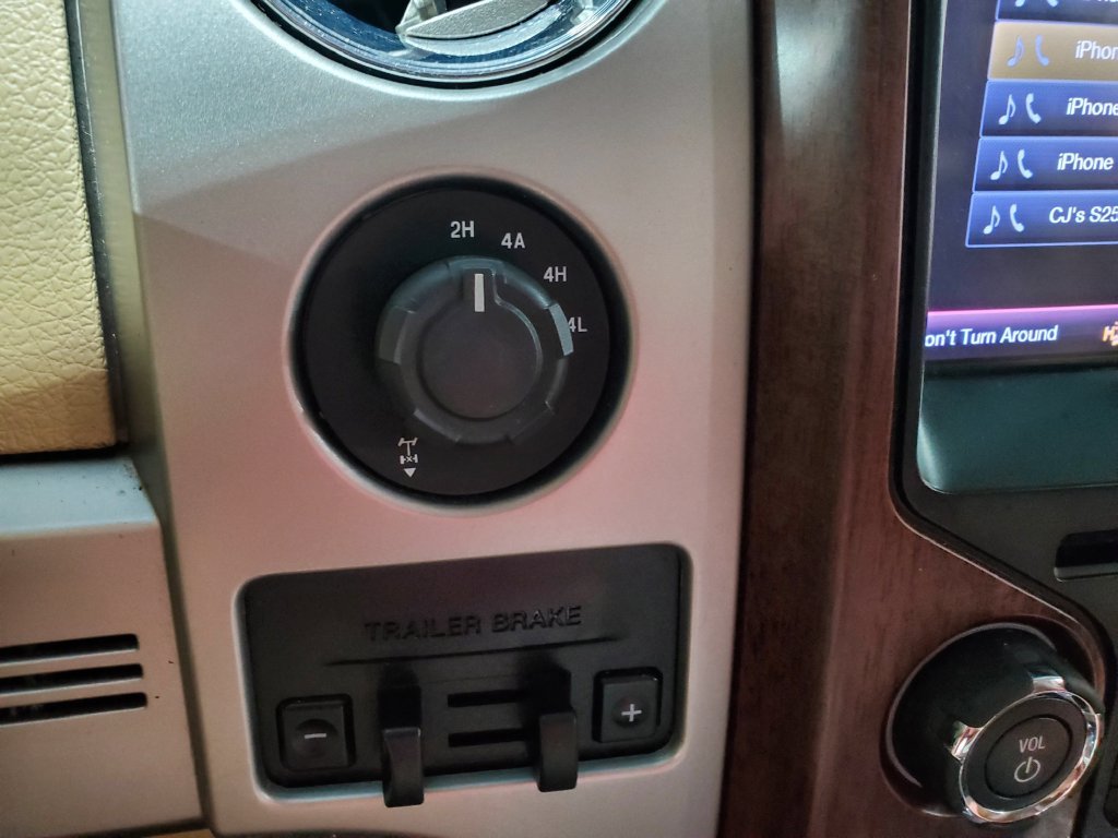 Used 2013 Ford F150 King Ranch w/ King Ranch Luxury Pkg AWD/4WD image 36