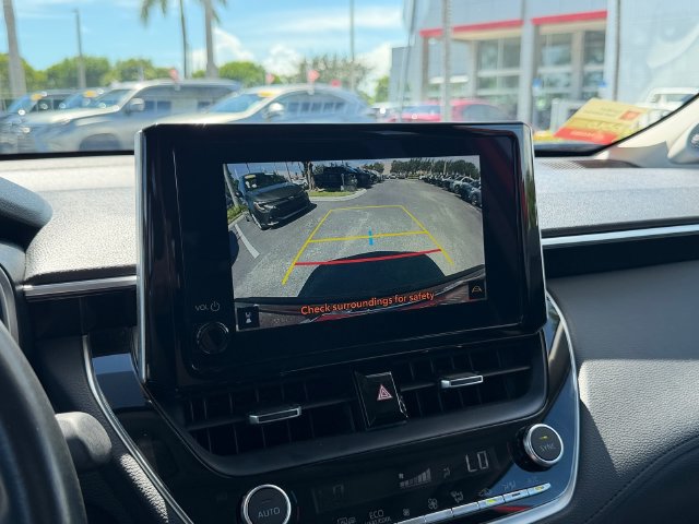Used 2023 Toyota Corolla Cross XLE w/ Convenience Package AWD/4WD image 23