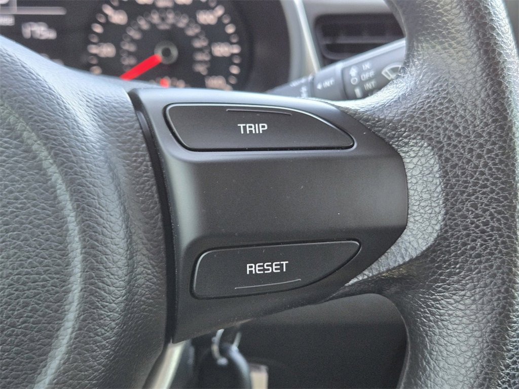 Used 2022 Kia Rio LX image 28