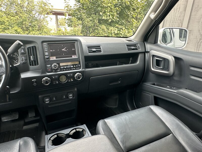 Used 2014 Honda Ridgeline SE image 31