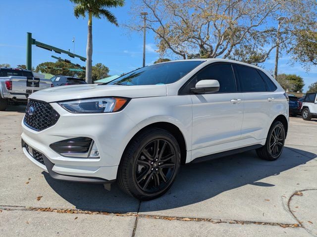 Certified 2024 Ford Edge ST-Line image 3