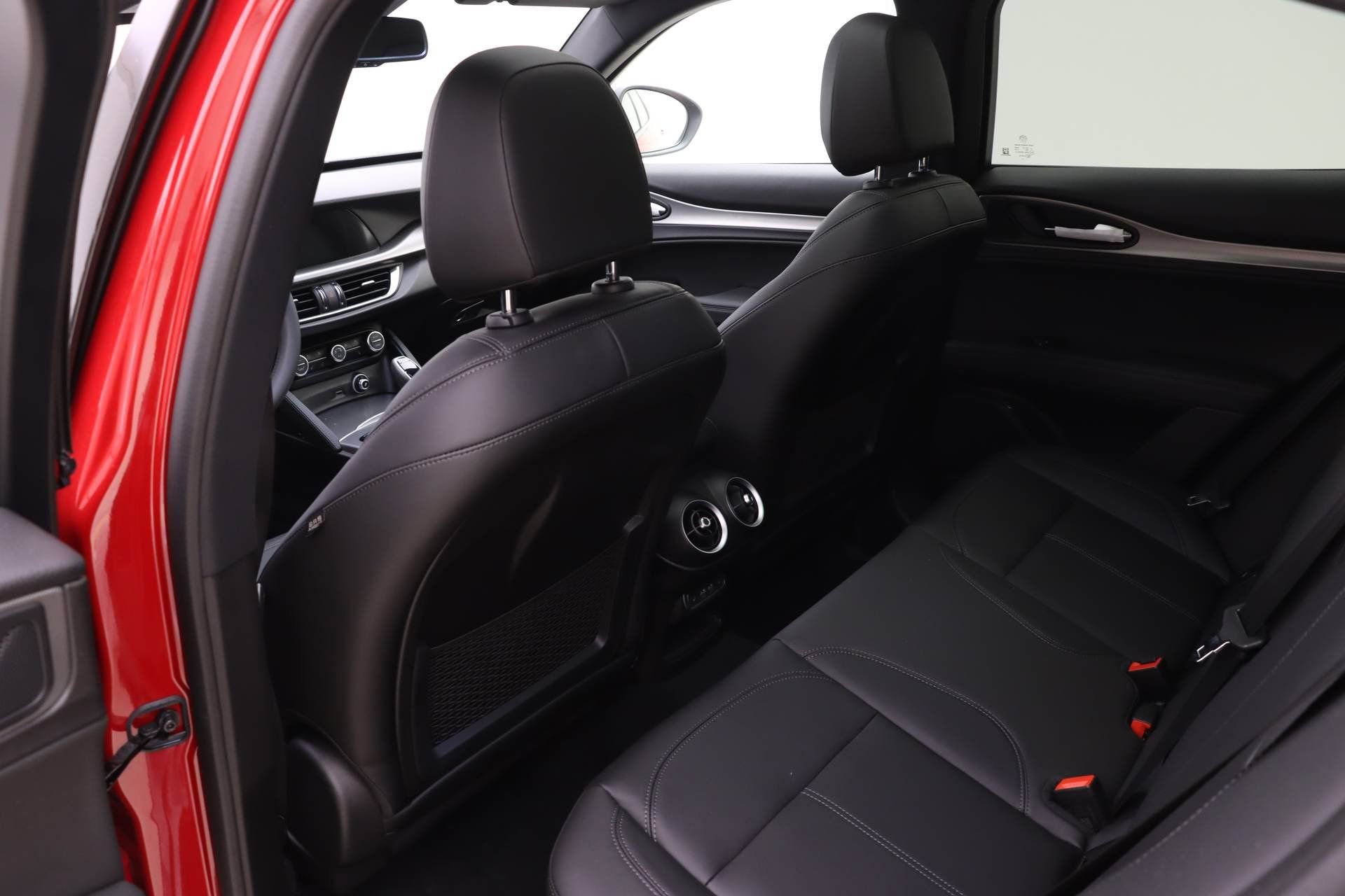 New 2024 Alfa Romeo Stelvio Ti AWD/4WD image 12