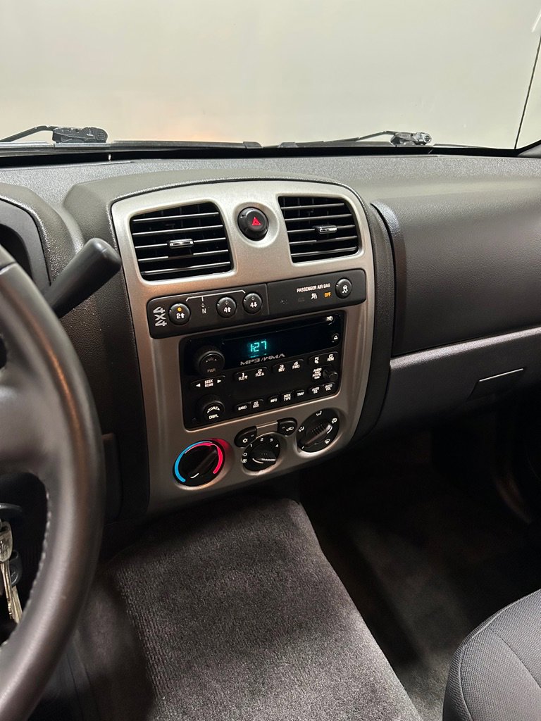 Used 2010 Chevrolet Colorado LT image 13