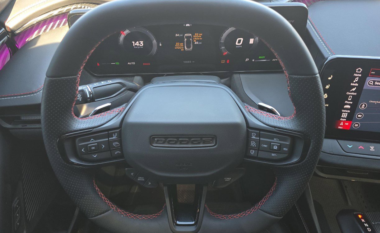 Used 2024 Dodge Charger Daytona Scat Pack w/ Plus Group image 8