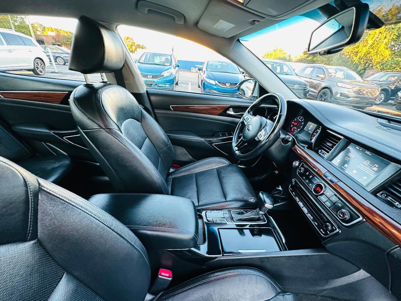 Used 2018 Kia Cadenza Premium image 25