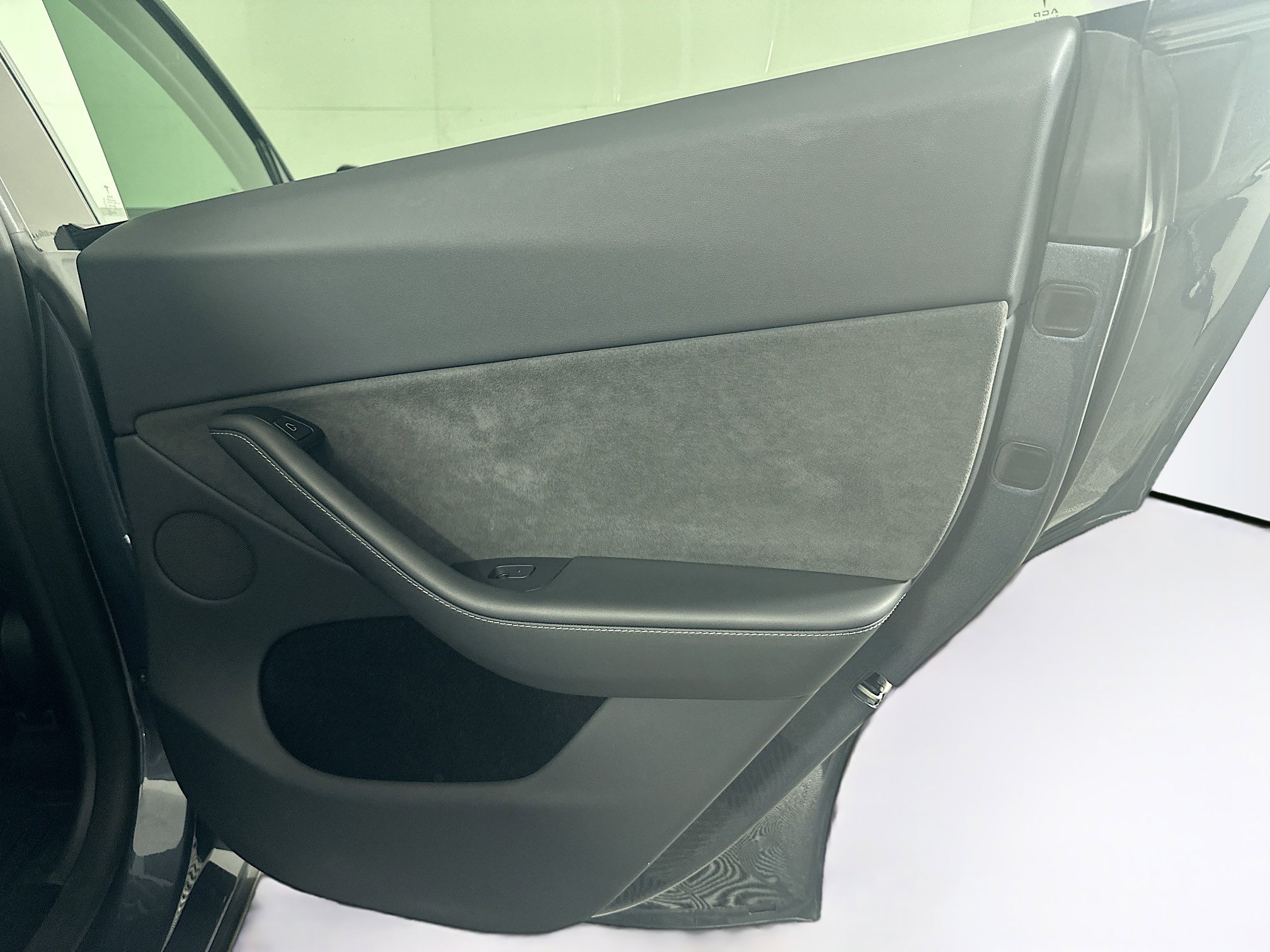 Used 2023 Tesla Model Y Long Range image 31