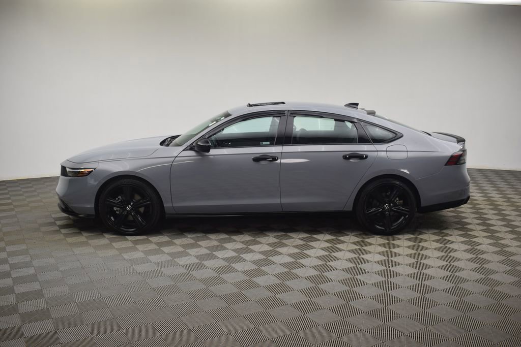Used 2023 Honda Accord Sport image 12