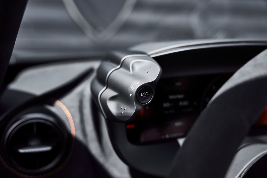 Used 2025 McLaren 750S Spider RWD image 58