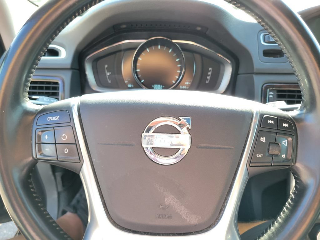 Used 2014 Volvo XC70 T6 AWD/4WD image 22