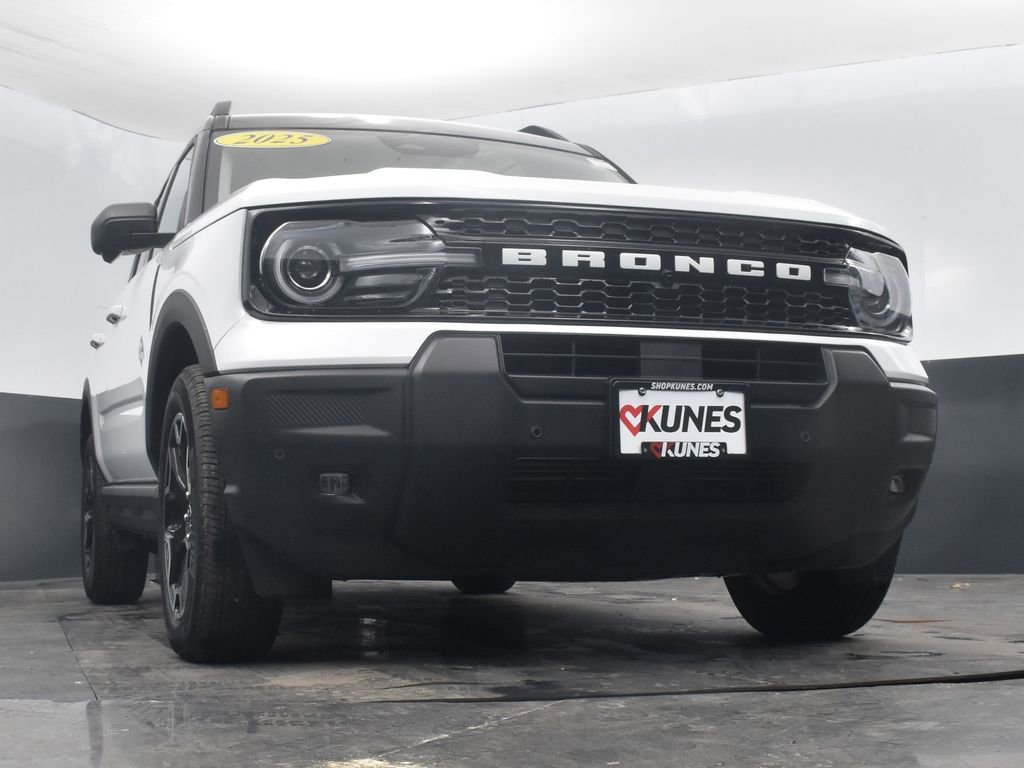 Used 2025 Ford Bronco Sport Outer Banks w/ Outer Banks Tech Package+ AWD/4WD image 58