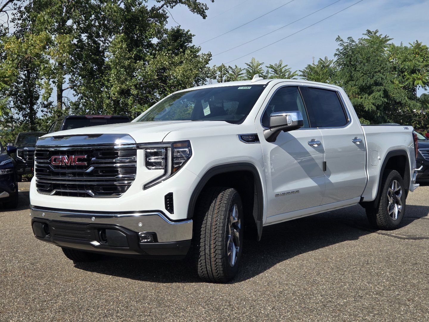 New 2026 GMC Sierra 1500 SLT AWD/4WD image 14