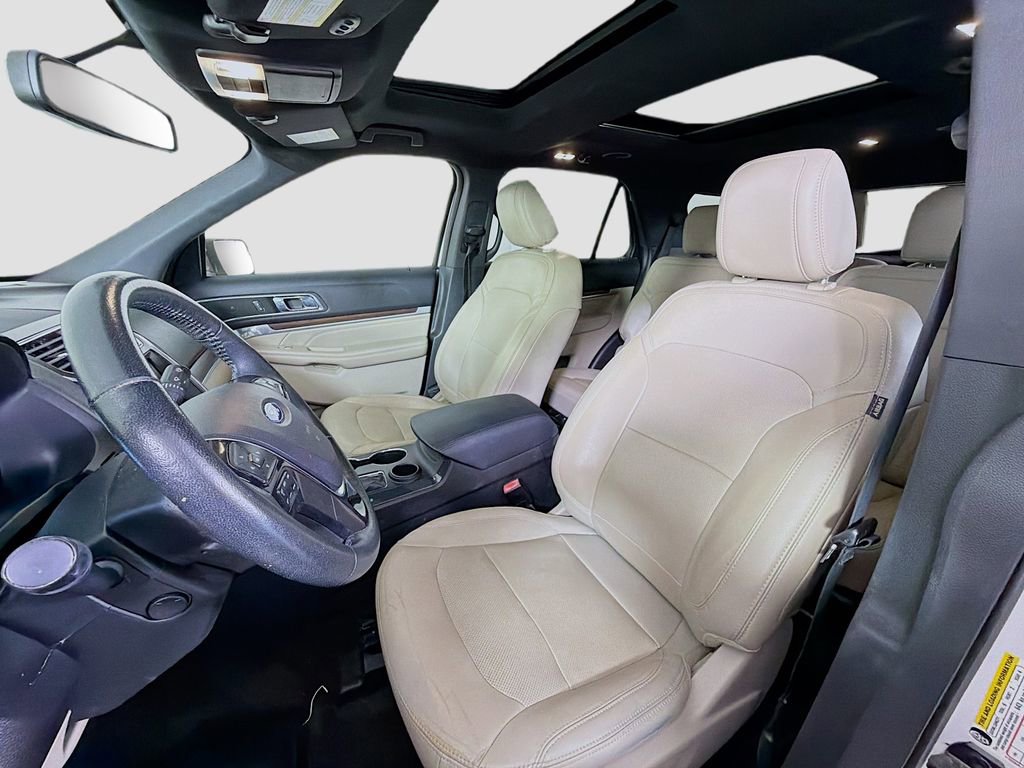 Used 2018 Ford Explorer Limited image 12