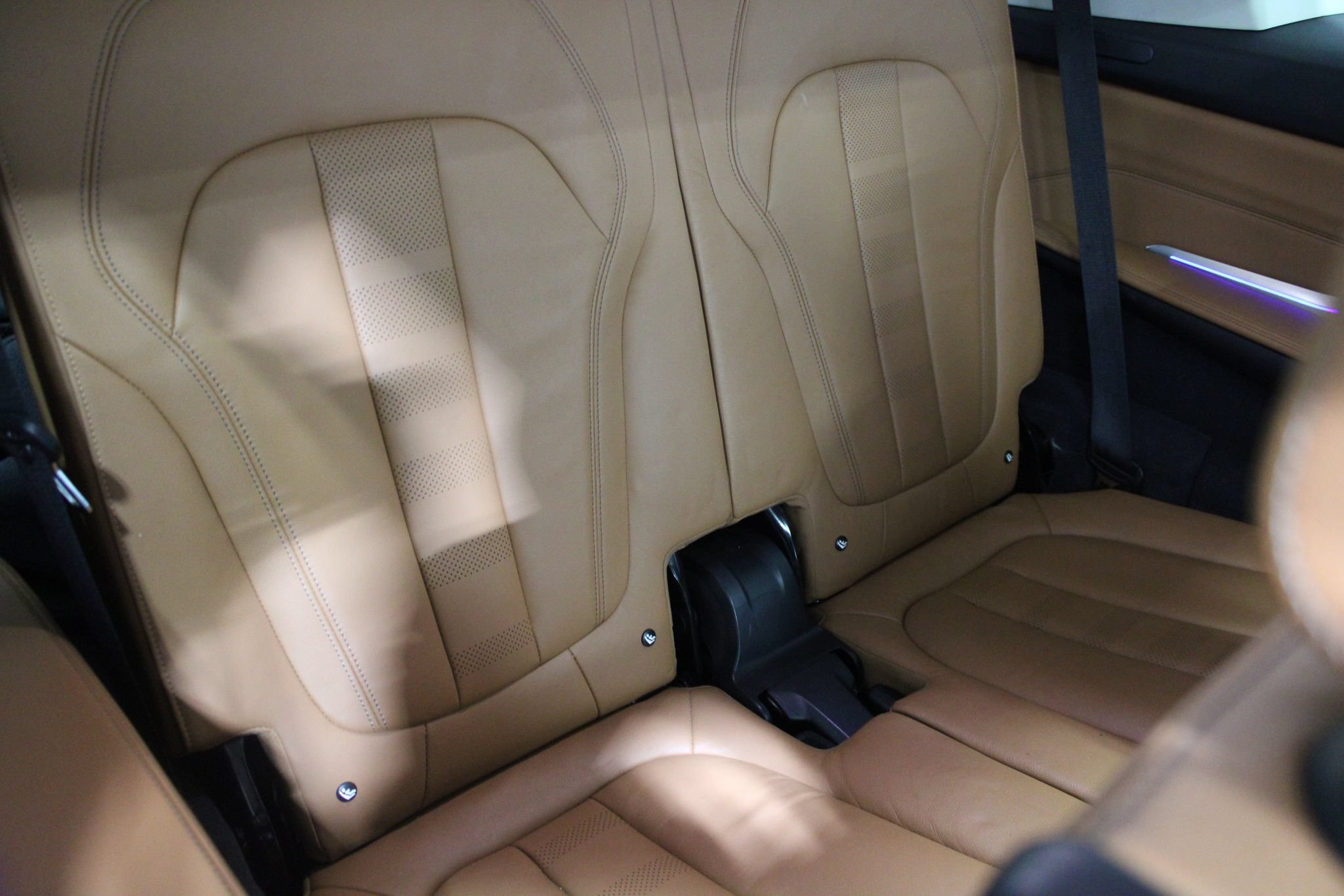 Used 2020 BMW X7 xDrive40i w/ Premium Package AWD/4WD image 24