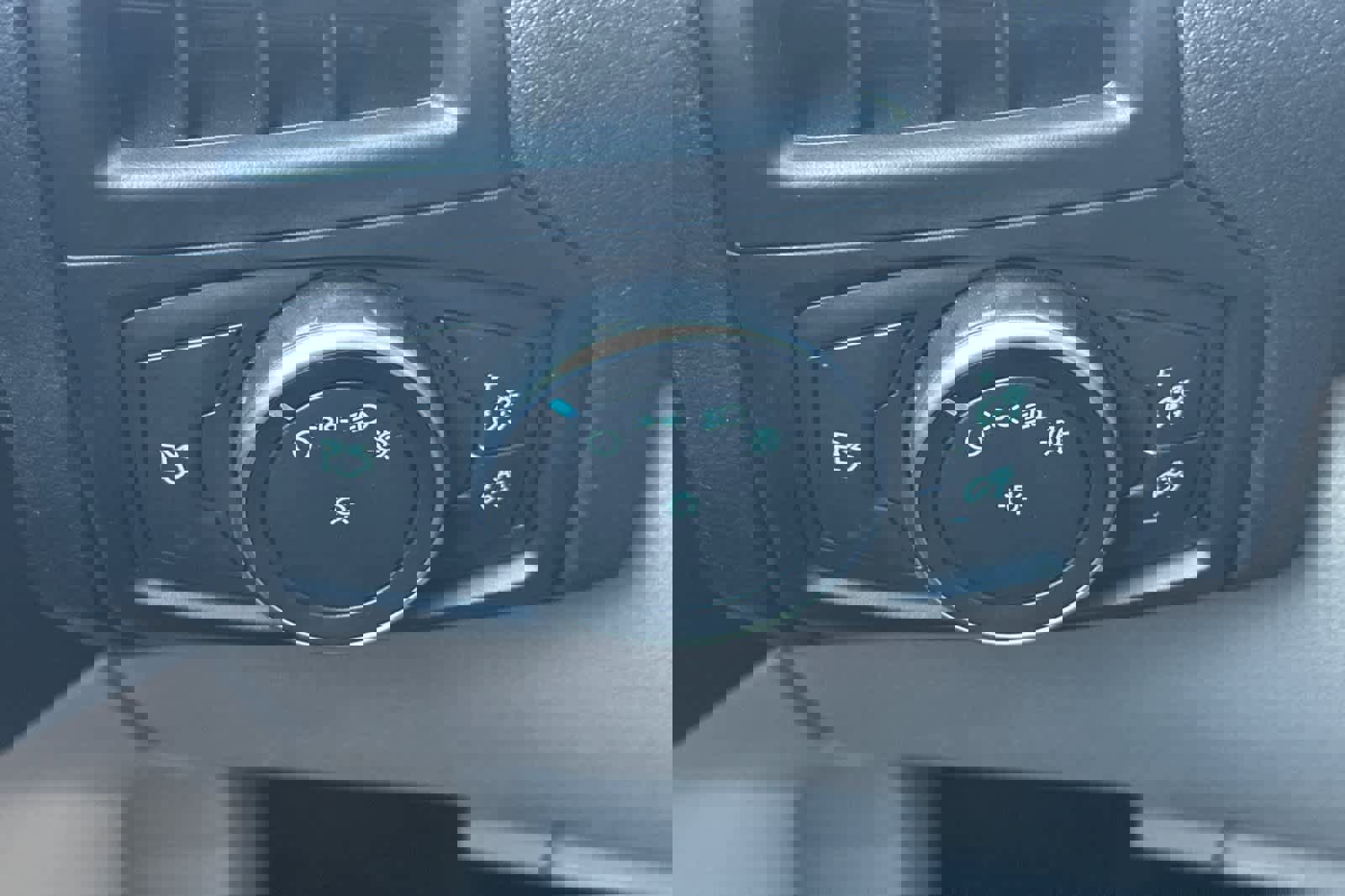 Used 2018 Ford Focus Electric Hatchback image 31