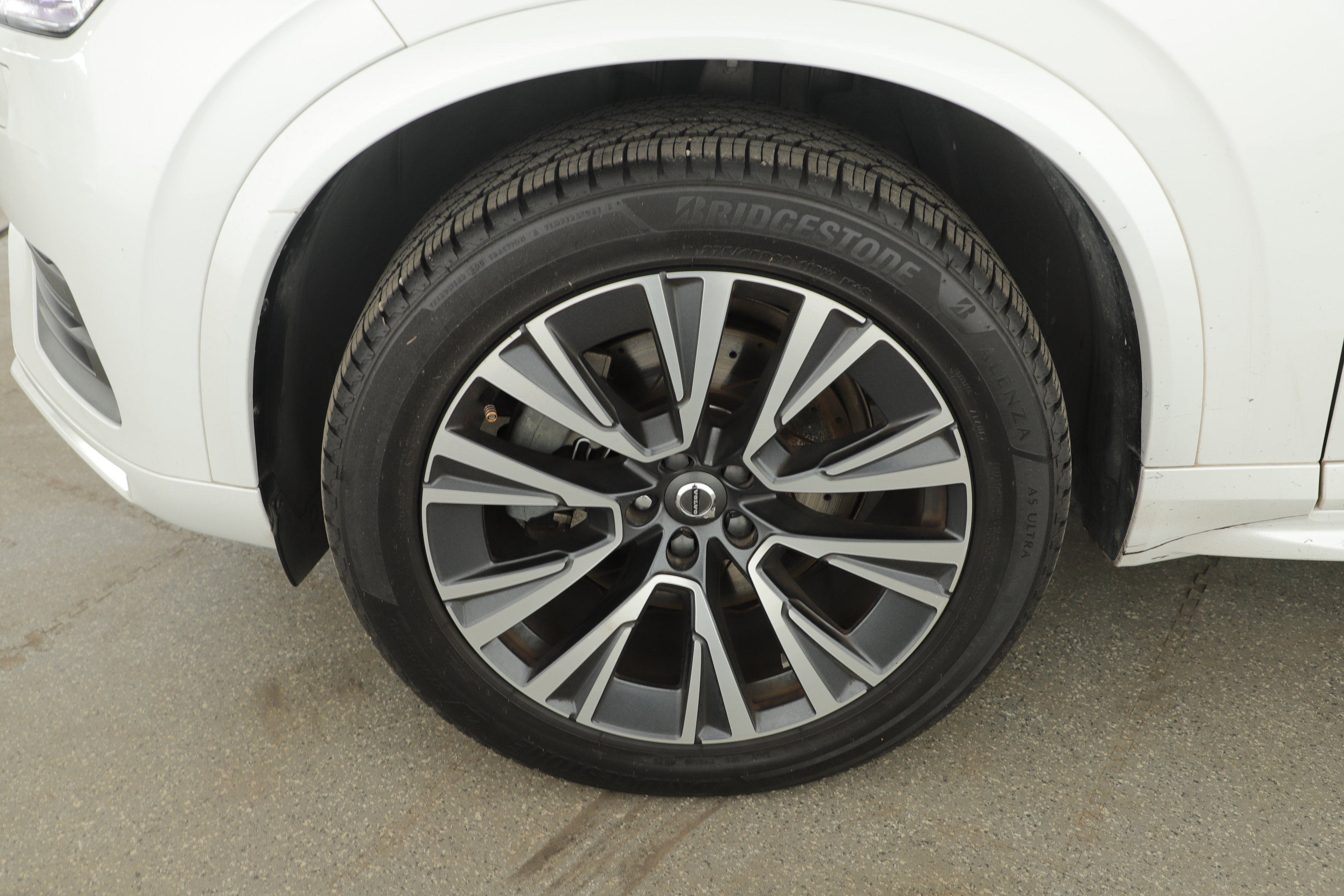 Used 2022 Volvo XC90 T5 Momentum w/ Climate Package image 5