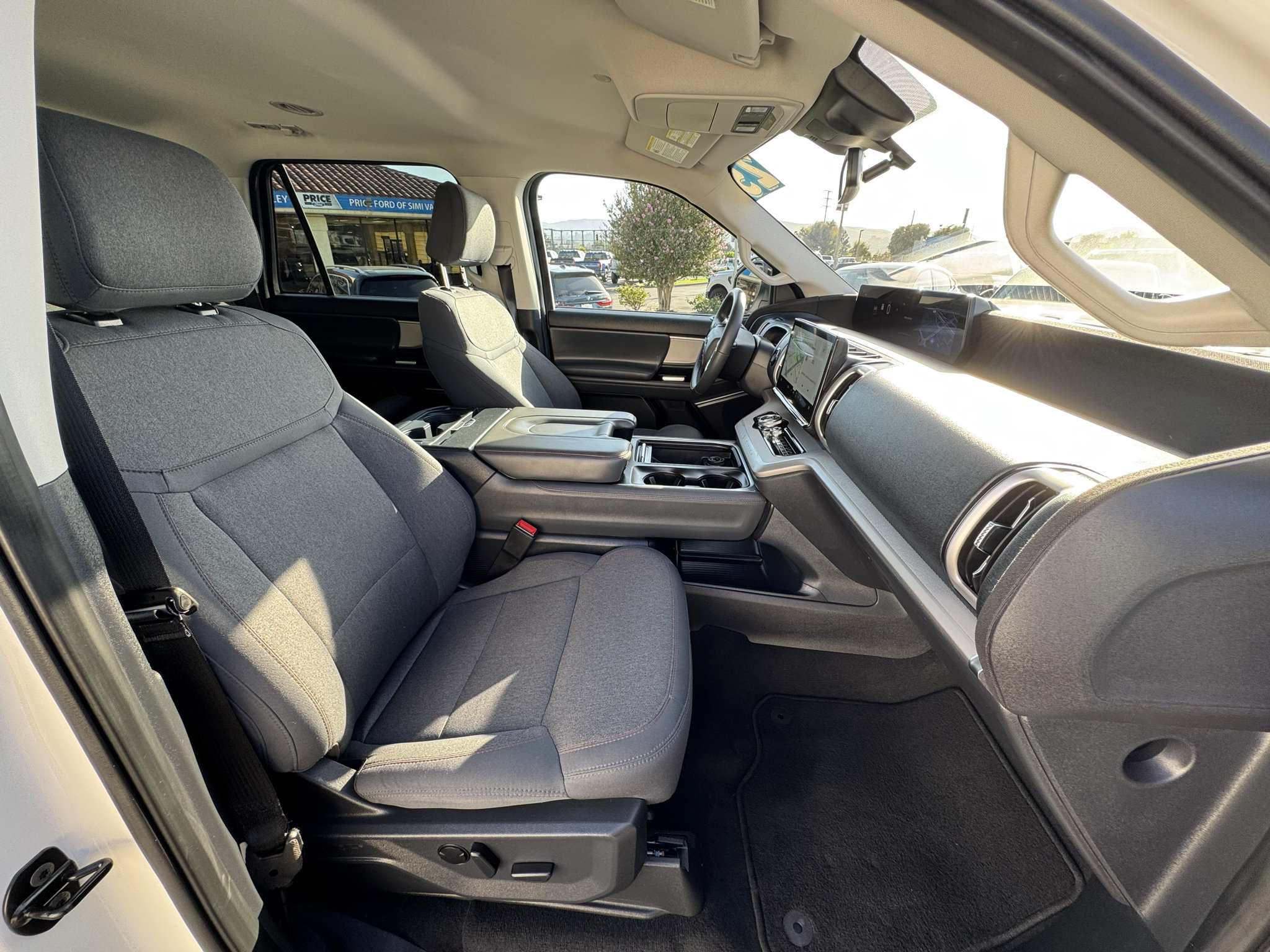 Used 2025 Ford Expedition Max Active RWD image 31