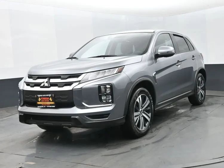Used 2025 Mitsubishi Outlander Sport SE AWD/4WD image 1