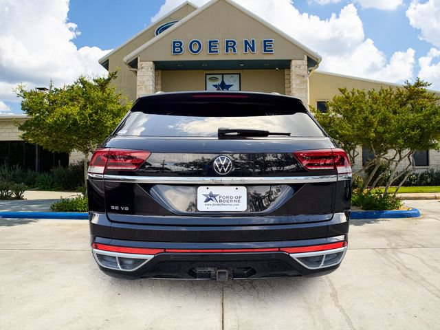 Used 2020 Volkswagen Atlas Cross Sport SE w/ Panoramic Sunroof Package FWD image 4