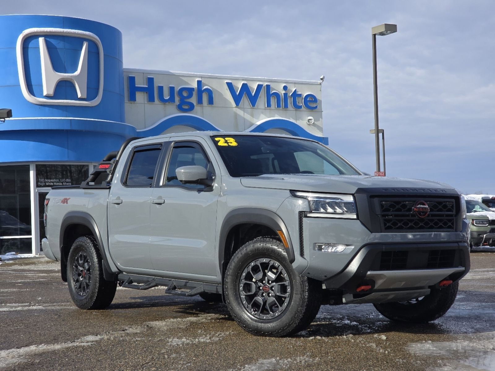 Used 2023 Nissan Frontier PRO-4X w/ Pro-4X Premium Package image 2