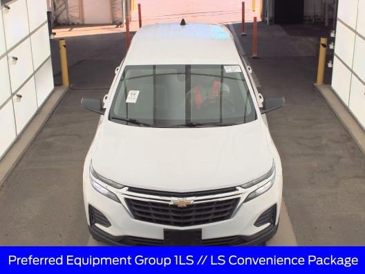 Used 2023 Chevrolet Equinox LS w/ LS Convenience Package AWD/4WD image 3